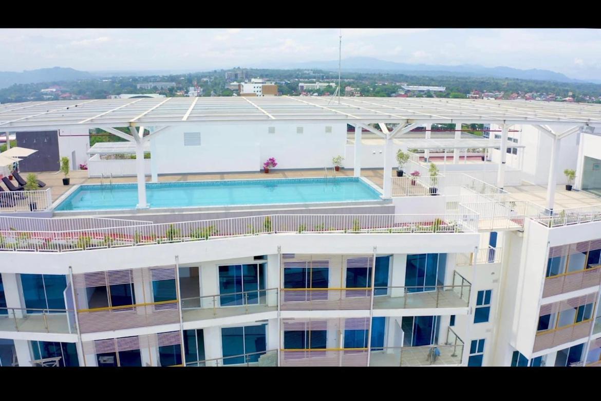 Condo At Primavera City Next To Sm Mall Cagayan de Oro Esterno foto