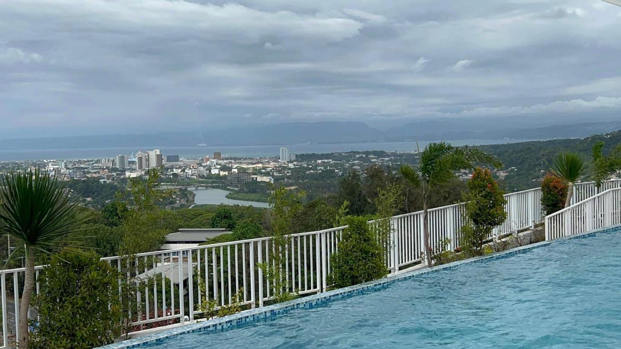 Condo At Primavera City Next To Sm Mall Cagayan de Oro Esterno foto